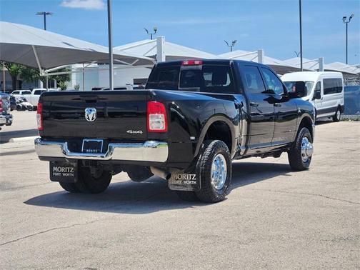 2024 RAM 3500 Tradesman Crew Cab 4x4 8' Box