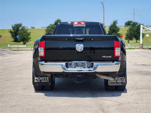 2024 RAM 3500 Tradesman Crew Cab 4x4 8' Box