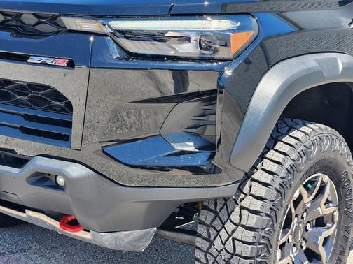 Black 2026 Chevrolet Colorado ZR2