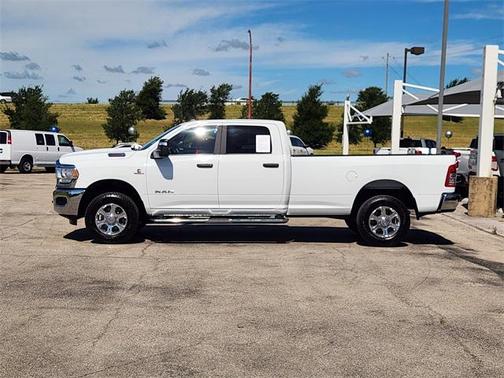 2024 RAM 3500 Big Horn Crew Cab 4x4 8' Box