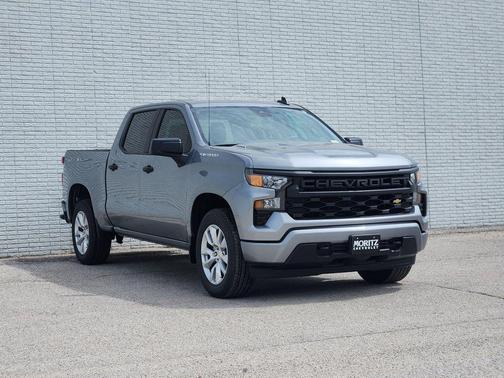 Sterling Gray Metallic 2026 Chevrolet Silverado 1500 Custom