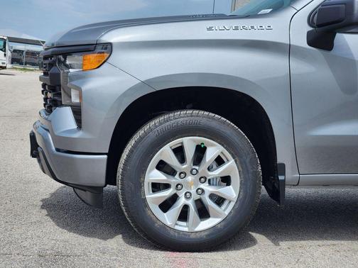 Sterling Gray Metallic 2026 Chevrolet Silverado 1500 Custom