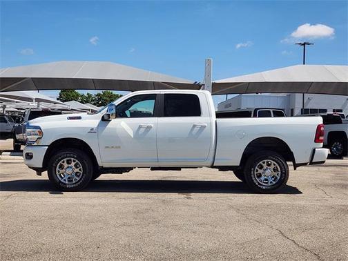 2024 RAM 2500 Laramie Crew Cab 4x4 6'4' Box