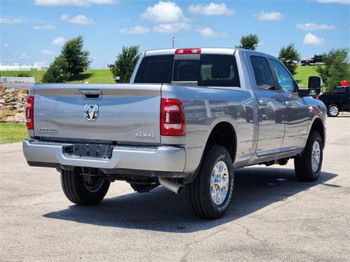 2024 RAM 2500 Laramie Crew Cab 4x4 6'4' Box