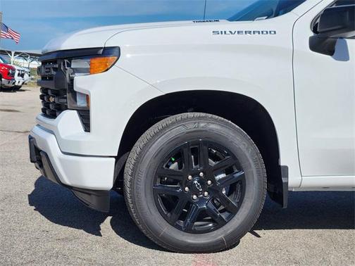 2025 Chevrolet Silverado 1500 Custom