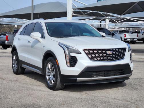 Crystal White Tricoat 2023 Cadillac XT4 Premium Luxury