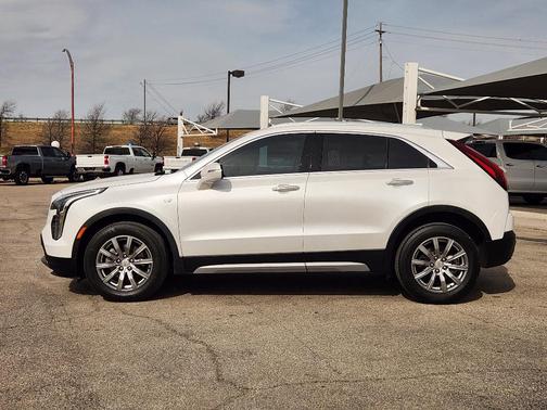 Crystal White Tricoat 2023 Cadillac XT4 Premium Luxury