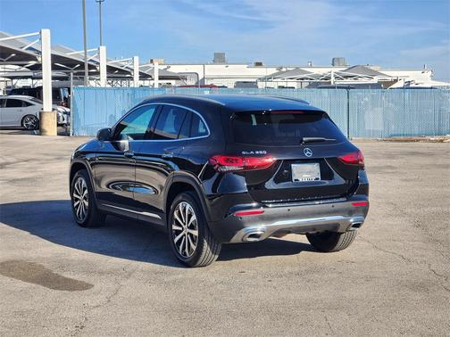 2023 Mercedes-Benz GLA 250 Base