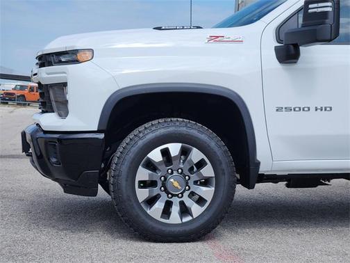 2025 Chevrolet Silverado 2500 Custom