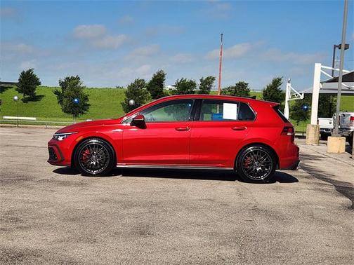 2022 Volkswagen Golf GTI 2.0T SE DSG