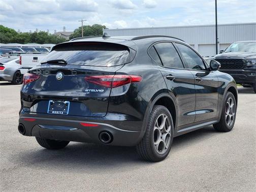 2022 Alfa Romeo Stelvio Sprint