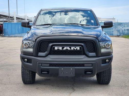 Diamond Black Crystal Pearlcoat 2022 RAM 1500 Classic Warlock Quad Cab 4x4 6'4' Box