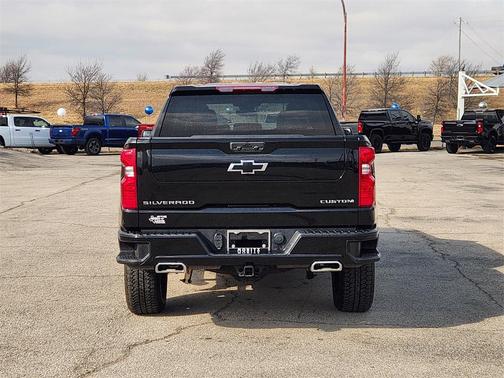 2024 Chevrolet Silverado 1500 Custom Trail Boss