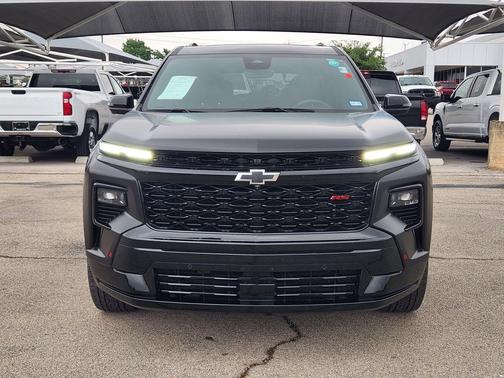 Radiant Red Tintcoat 2024 Chevrolet Traverse RS