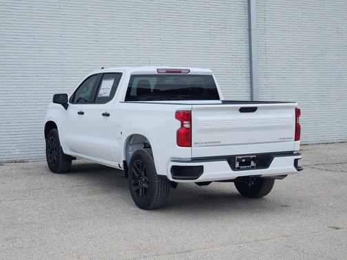 Summit White 2026 Chevrolet Silverado 1500 Custom
