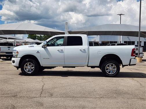 2024 RAM 2500 Laramie Crew Cab 4x4 6'4' Box