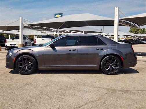 2023 Chrysler 300 Touring