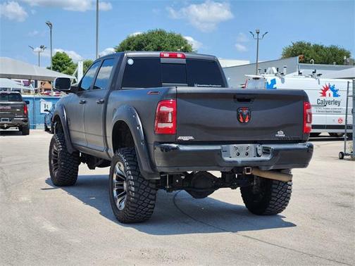 2022 RAM 2500 Laramie Crew Cab 4x4 6'4' Box