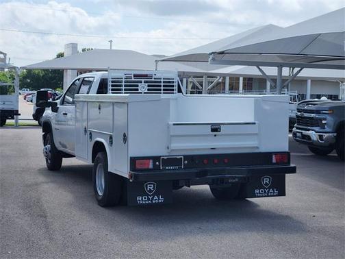 2025 Chevrolet Silverado 3500 WT