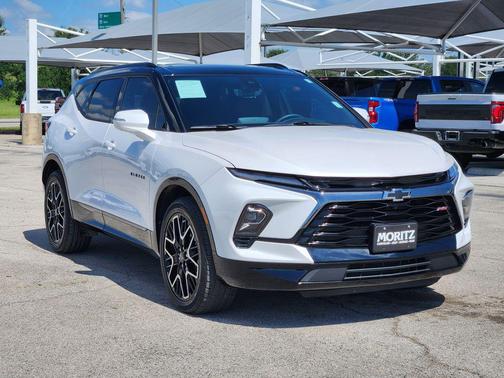 Iridescent Pearl Tricoat 2025 Chevrolet Blazer RS
