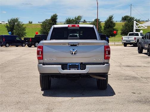 2024 RAM 2500 Laramie Crew Cab 4x4 6'4' Box