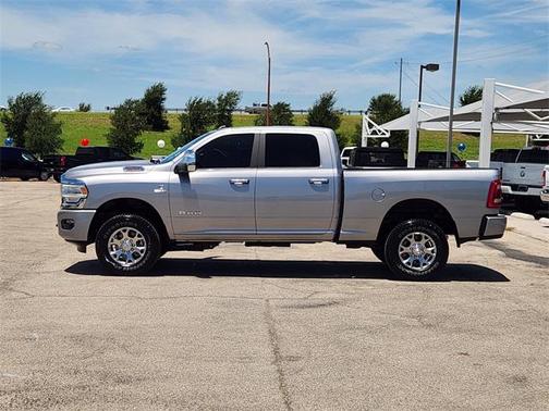 2024 RAM 2500 Laramie Crew Cab 4x4 6'4' Box