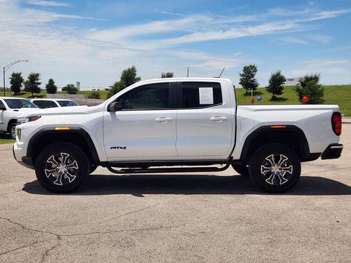 Summit White 2025 GMC Canyon AT4