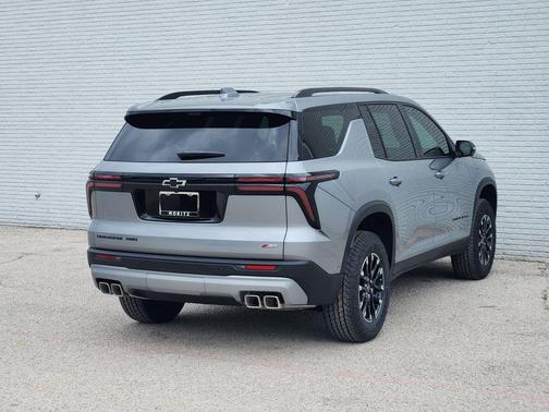 Sterling Gray Metallic 2026 Chevrolet Traverse AWD Z71
