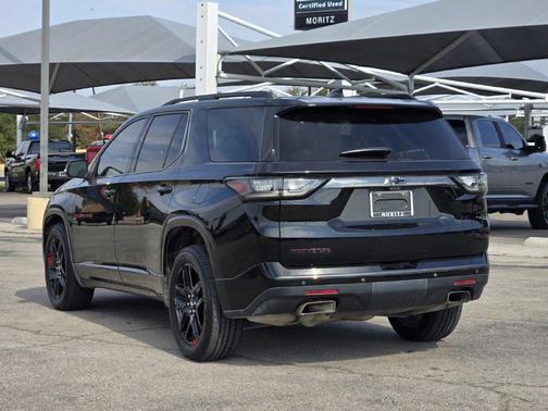 Mosaic Black Metallic 2021 Chevrolet Traverse Premier
