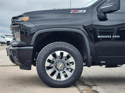 2025 Chevrolet Silverado 2500 Custom