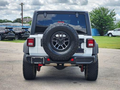 Bright White Clearcoat 2021 Jeep Wrangler Unlimited Rubicon