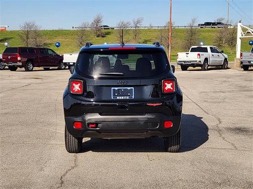 2023 Jeep Renegade Trailhawk