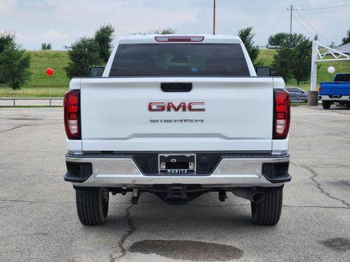 Summit White 2025 GMC Sierra 2500 Pro