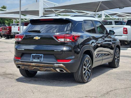 Mosaic Black Metallic 2022 Chevrolet Trailblazer ACTIV