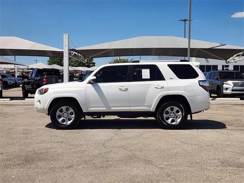 2024 Toyota 4Runner SR5