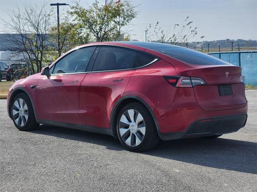 2021 Tesla Model Y Standard Range Rear-Wheel Drive