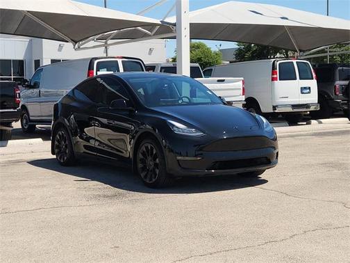 2022 Tesla Model Y Long Range Dual Motor All-Wheel Drive