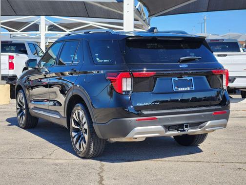 AGATE BLACK METALLIC 2025 Ford Explorer Platinum