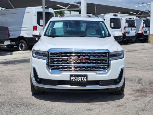 White Frost Tricoat 2022 GMC Acadia Denali