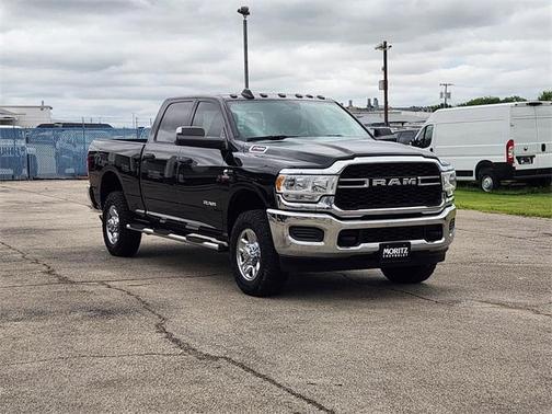 2020 RAM 2500 Tradesman Crew Cab 4X4 6'4' Box