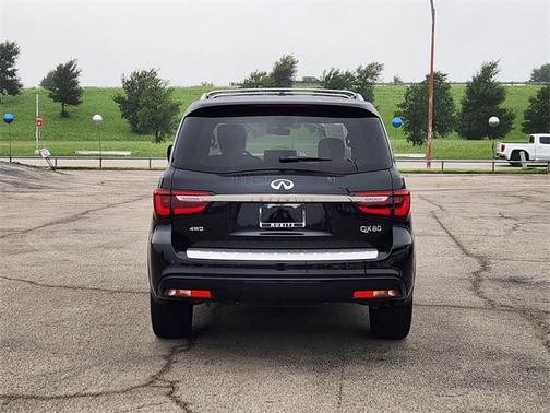 2024 INFINITI QX80 SENSORY AWD
