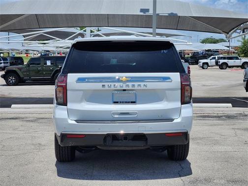 2023 Chevrolet Suburban LT