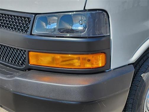 2025 Chevrolet Express 2500 RWD 2500 Regular Wheelbase WT