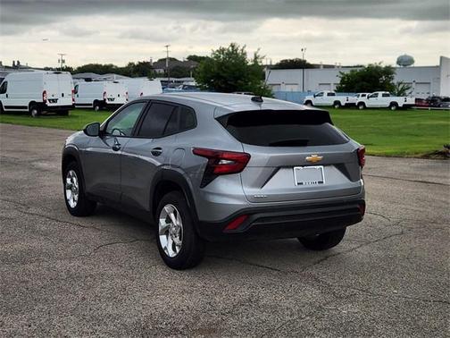 2025 Chevrolet Trax LS