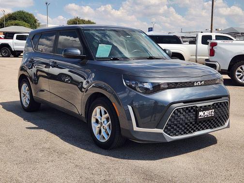 Gravity Gray 2023 Kia Soul LX