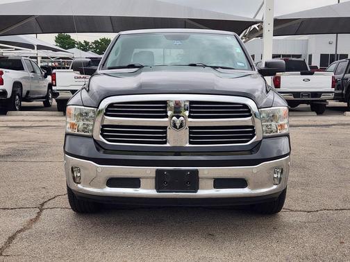 Brilliant Black Crystal Pearlcoat 2017 RAM 1500 Lone Star