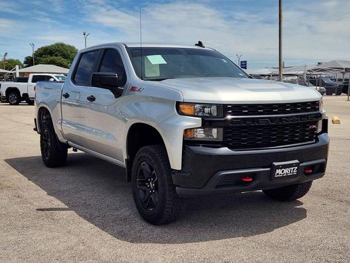 Silver Ice Metallic 2019 Chevrolet Silverado 1500 Custom Trail Boss