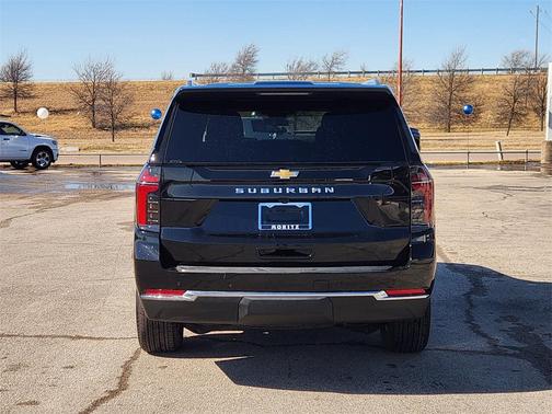 2025 Chevrolet Suburban LS