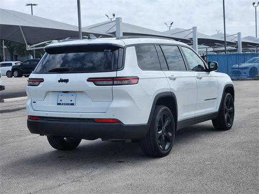 2022 Jeep Grand Cherokee L Altitude