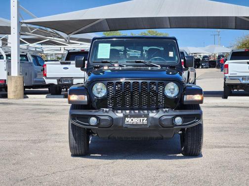 2022 Jeep Gladiator Altitude 4x4